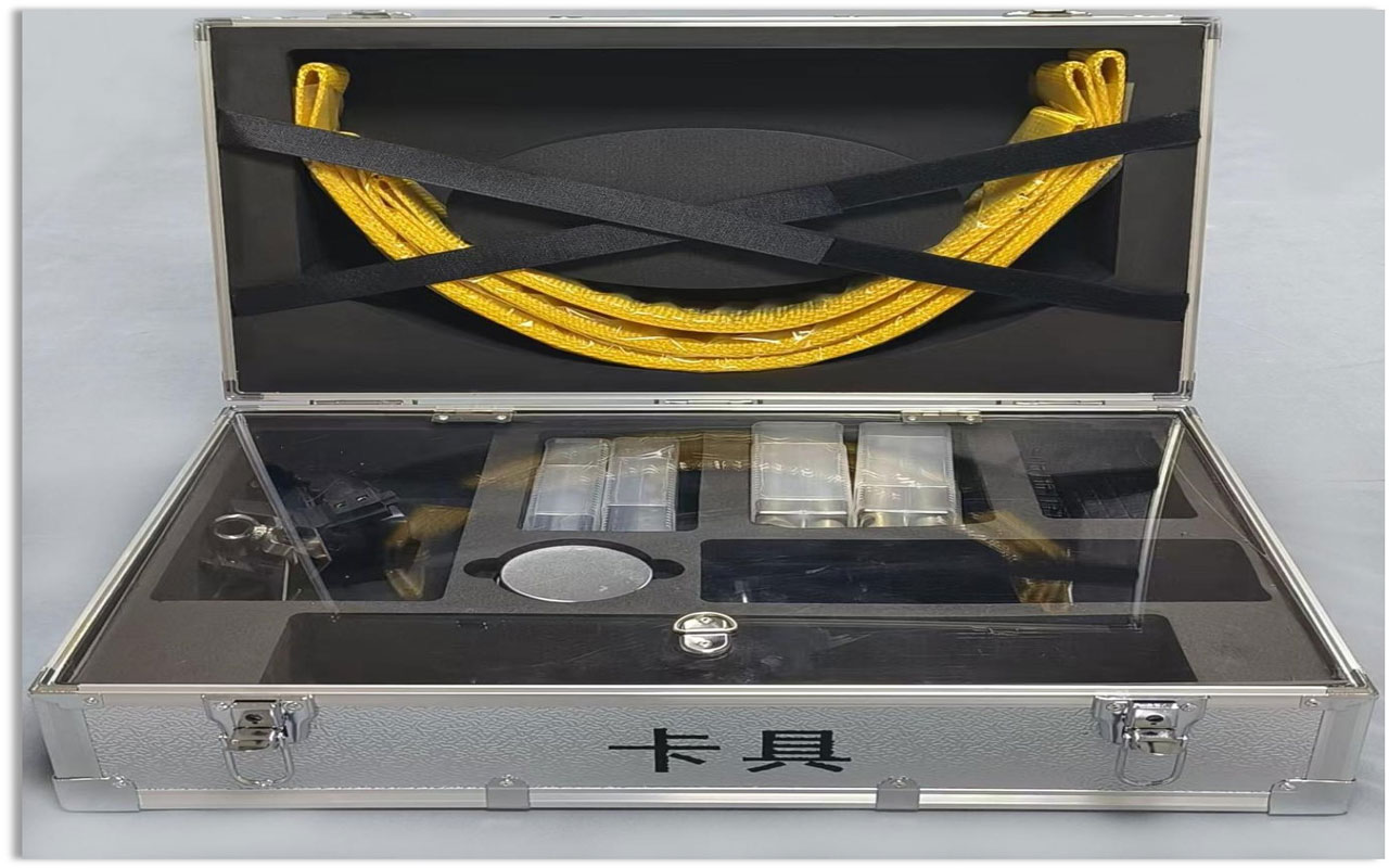 柔性卡具带压封堵设备